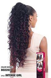 MODEL MODEL DRAWSTRING PONYTAIL INTENSE GIRL